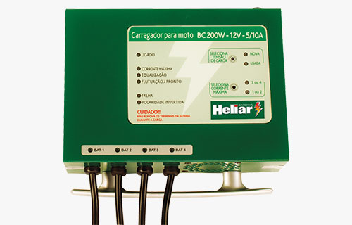 Carregador para moto BC200W Baterias Heliar, microprocessado com indicações digitais de estado de operação e falha através de led´s.